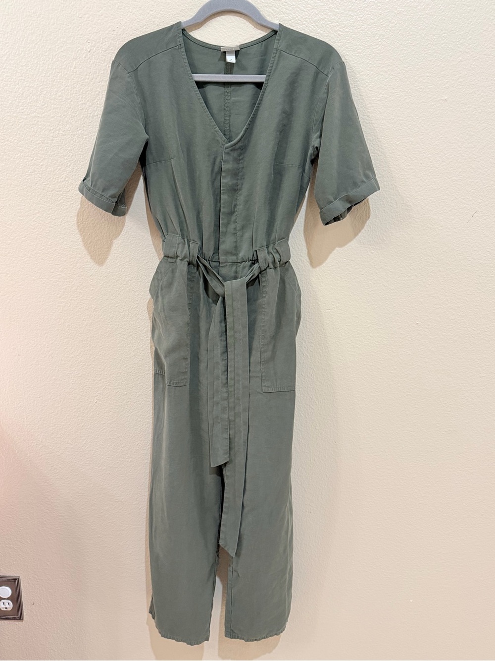 A New Day Olive Green Utility Jumpsuit Short Sleeve V-Neck Sz S EUC